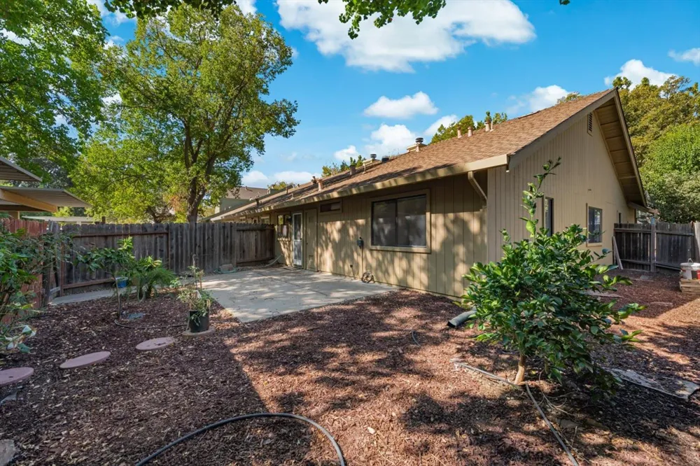 1618 Valdora Street Davis, CA 95618