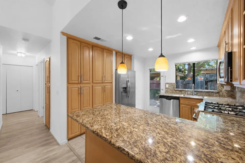 1618 Valdora Street Davis, CA 95618