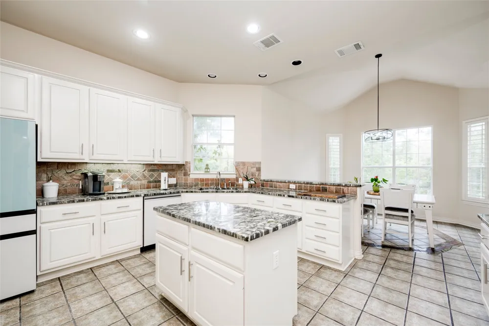 5600 Spurflower Drive Austin, TX 78759