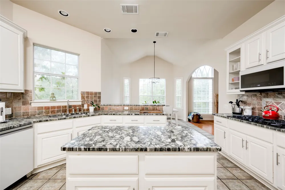 5600 Spurflower Drive Austin, TX 78759