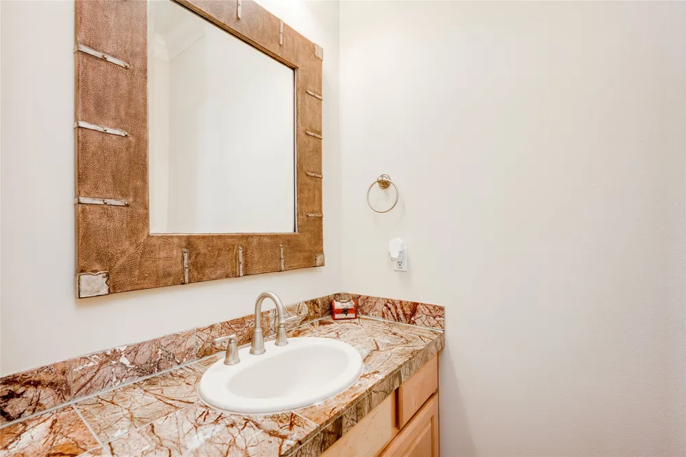 5600 Spurflower Drive Austin, TX 78759