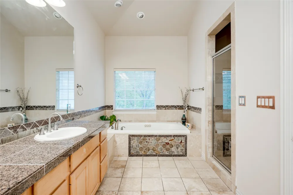 5600 Spurflower Drive Austin, TX 78759