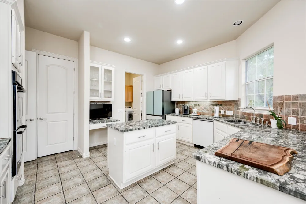 5600 Spurflower Drive Austin, TX 78759