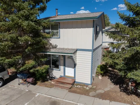 322 W 4th Street #322