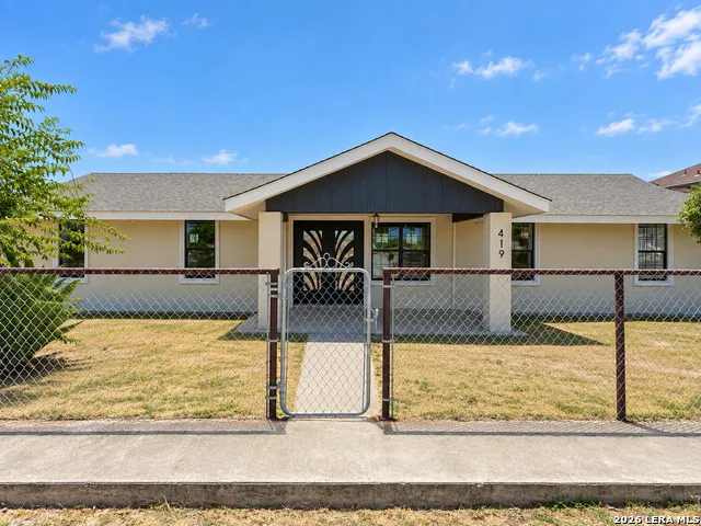419 CANDELARIO MONTALVO Eagle Pass, TX 78852