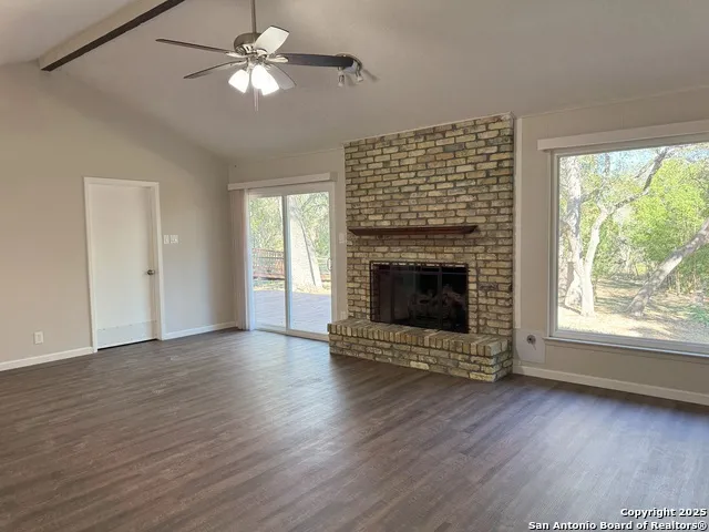 1256 CIBOLO TR Universal City, TX 78148