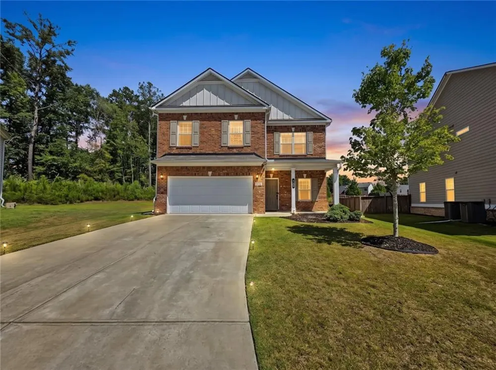 918 Brittfield Way Loganville, GA 30052