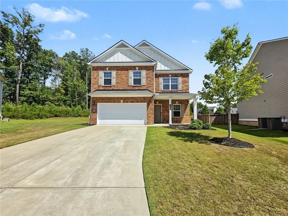 918 Brittfield Way Loganville, GA 30052