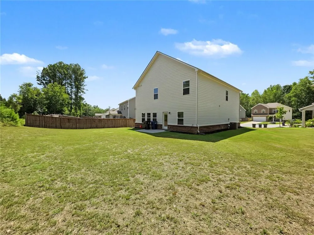 918 Brittfield Way Loganville, GA 30052