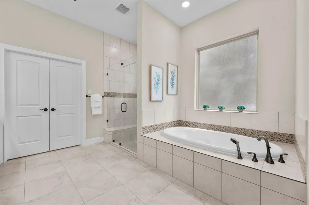 8938 Catamaran Way Montgomery, TX 77316
