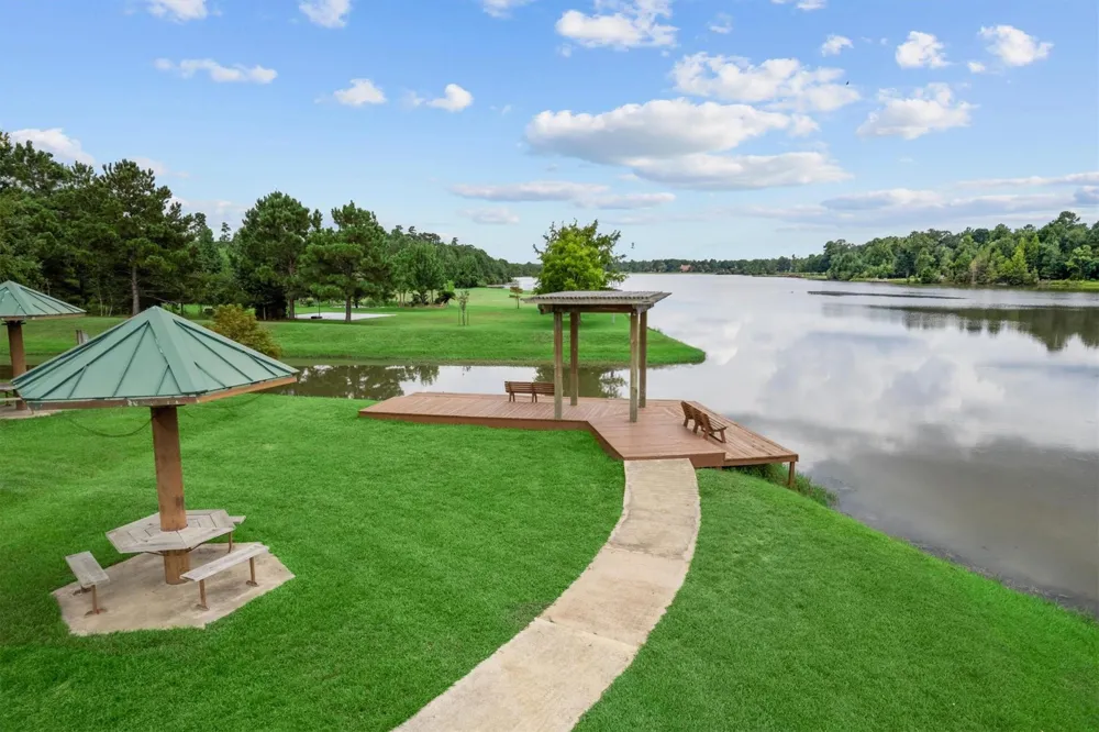 8938 Catamaran Way Montgomery, TX 77316