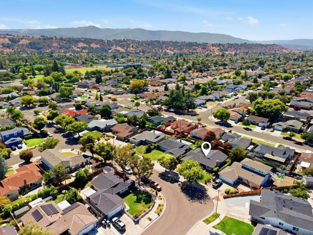 567 Yurok Circle San Jose, CA 95123