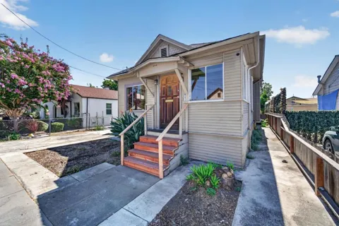 483 12th Street
