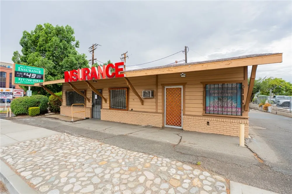 1900 E Florida Hemet, CA 92544
