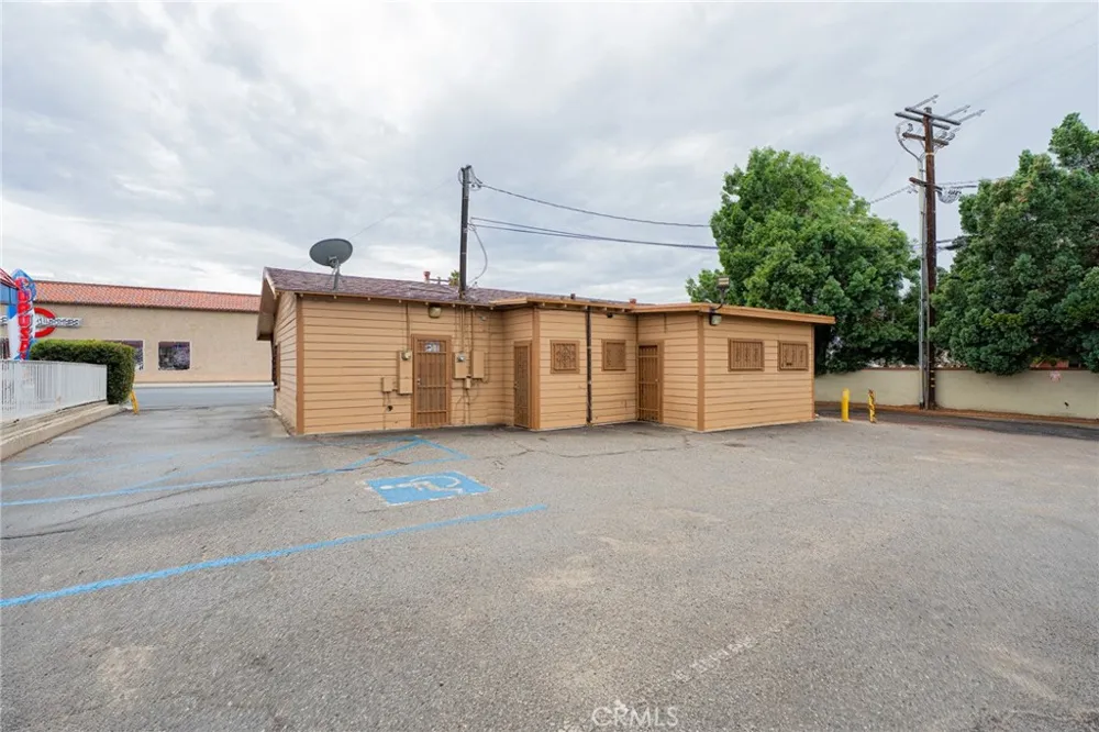 1900 E Florida Hemet, CA 92544