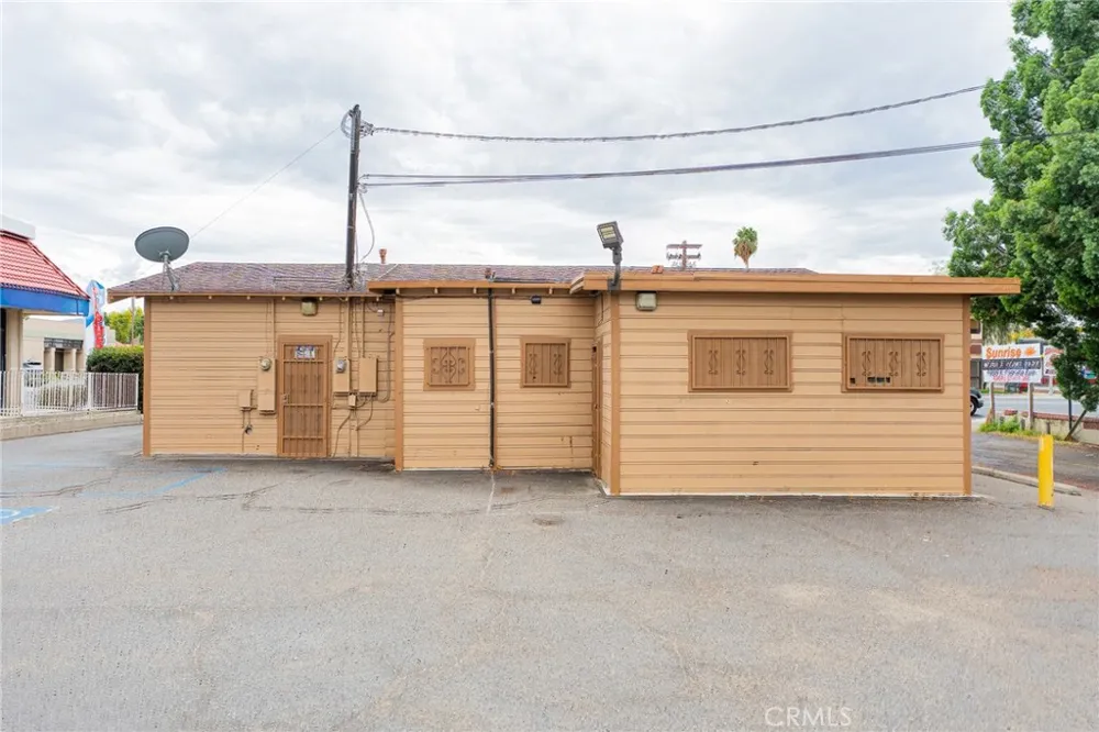 1900 E Florida Hemet, CA 92544
