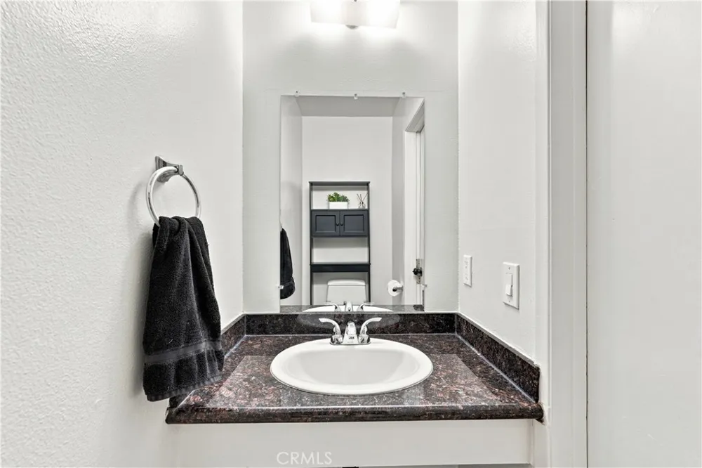 675 E Lee Place Azusa, CA 91702