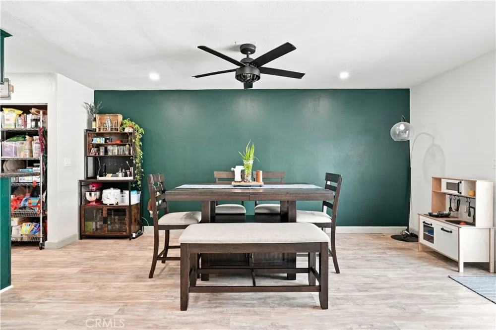675 E Lee Place Azusa, CA 91702