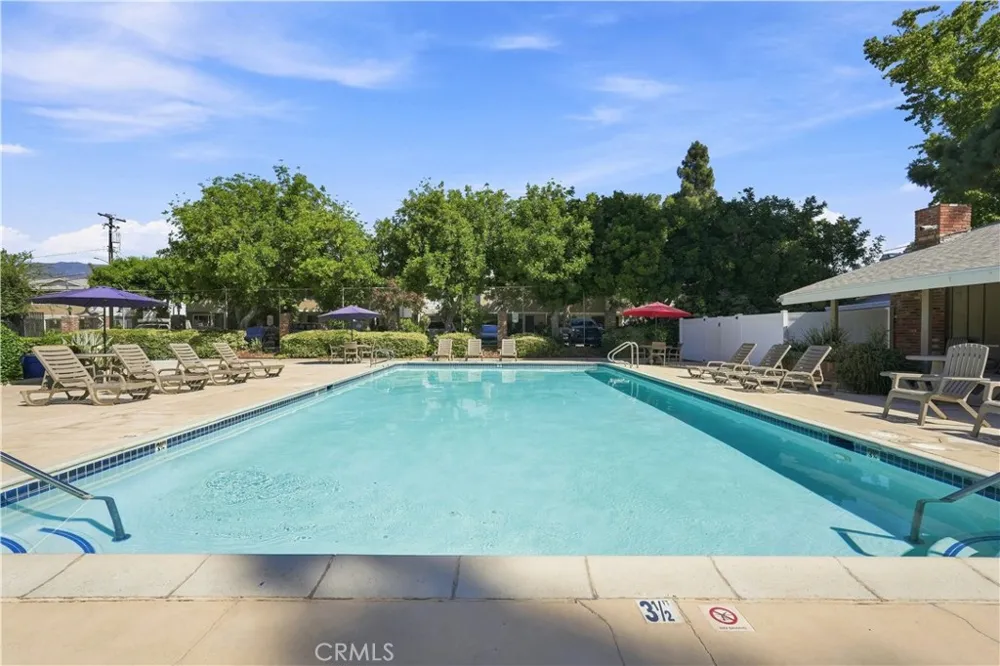 675 E Lee Place Azusa, CA 91702