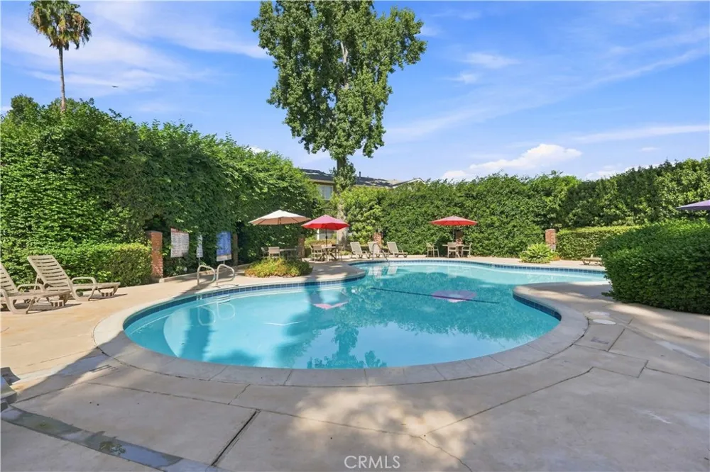 675 E Lee Place Azusa, CA 91702