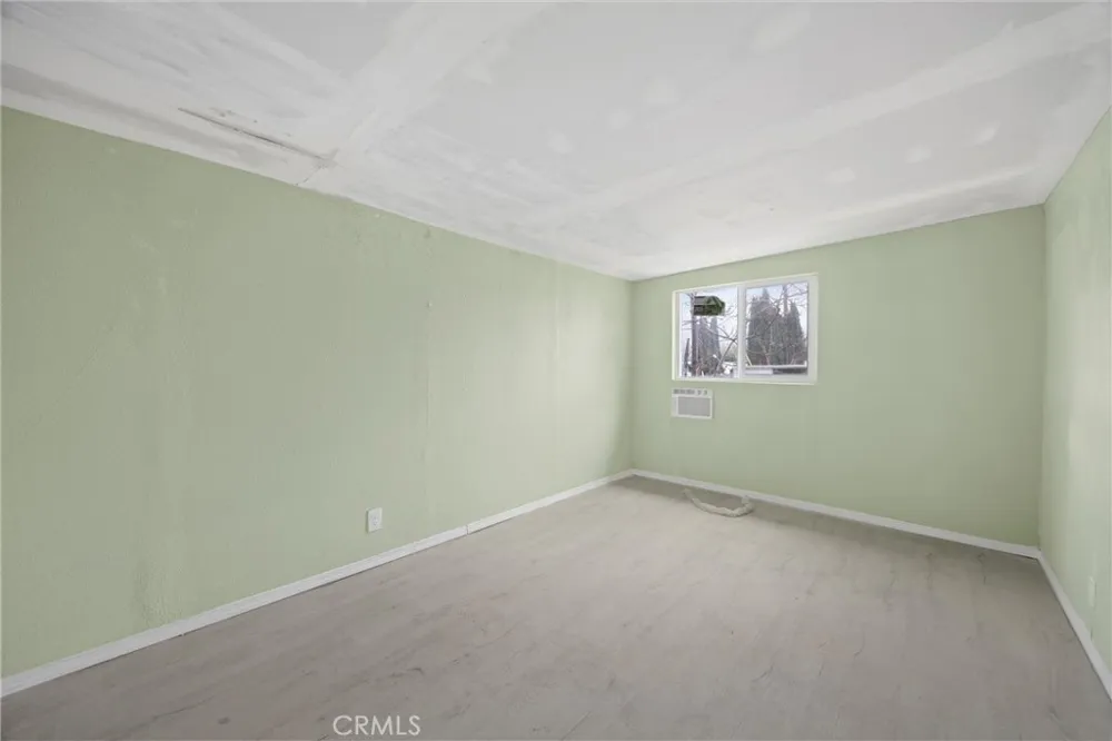 1913 Chain Avenue Lake Isabella, CA 93240