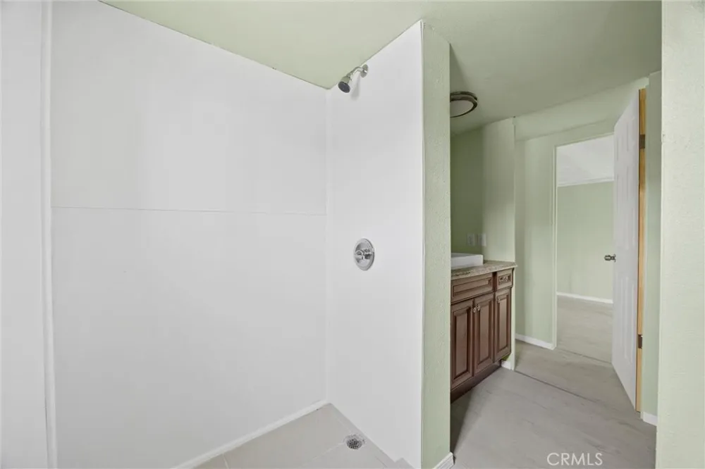 1913 Chain Avenue Lake Isabella, CA 93240