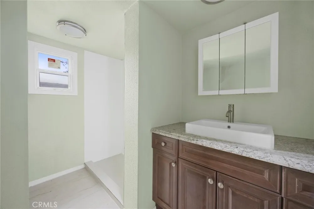 1913 Chain Avenue Lake Isabella, CA 93240