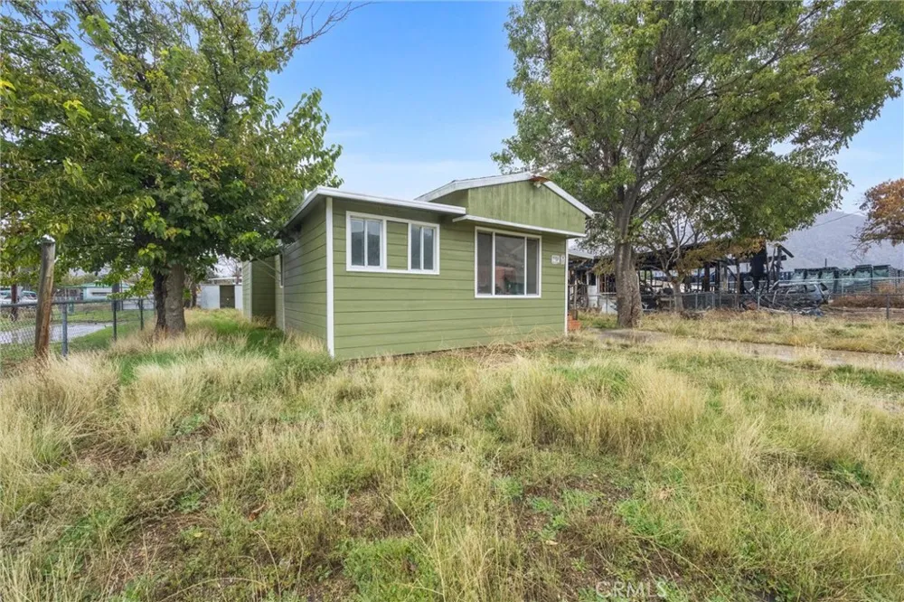 1913 Chain Avenue Lake Isabella, CA 93240