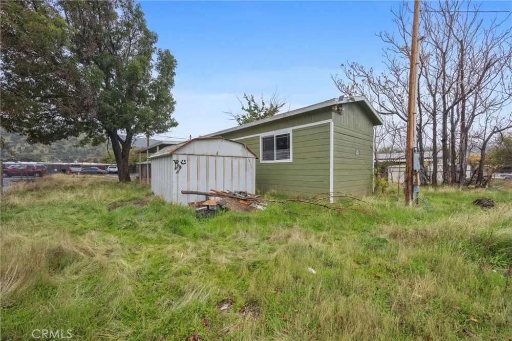 1913 Chain Avenue Lake Isabella, CA 93240
