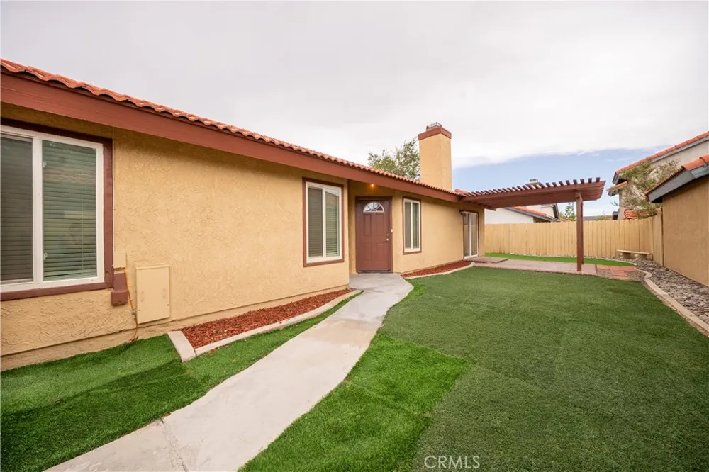 16262 Tokay Victorville, CA 92395