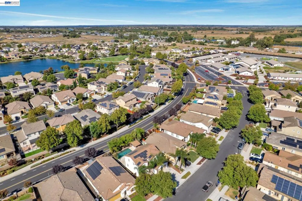 2142 Harborage Way Oakley, CA 94561