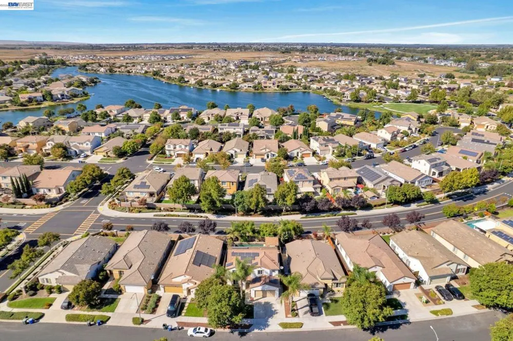 2142 Harborage Way Oakley, CA 94561
