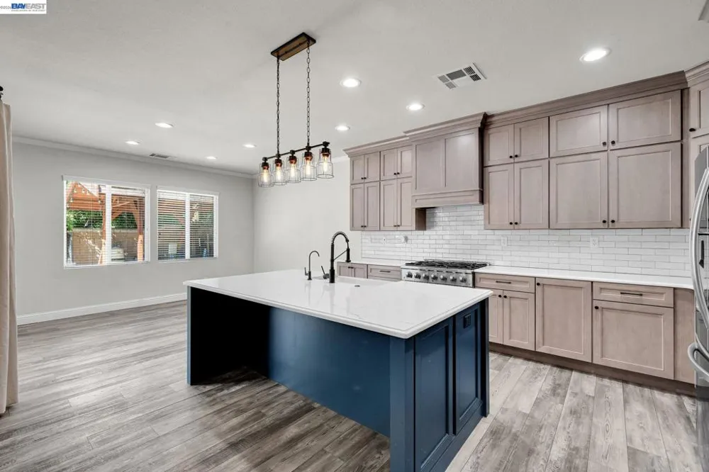 2142 Harborage Way Oakley, CA 94561