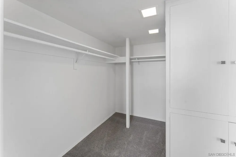 5995 La Jolla Corona La Jolla, CA 92037