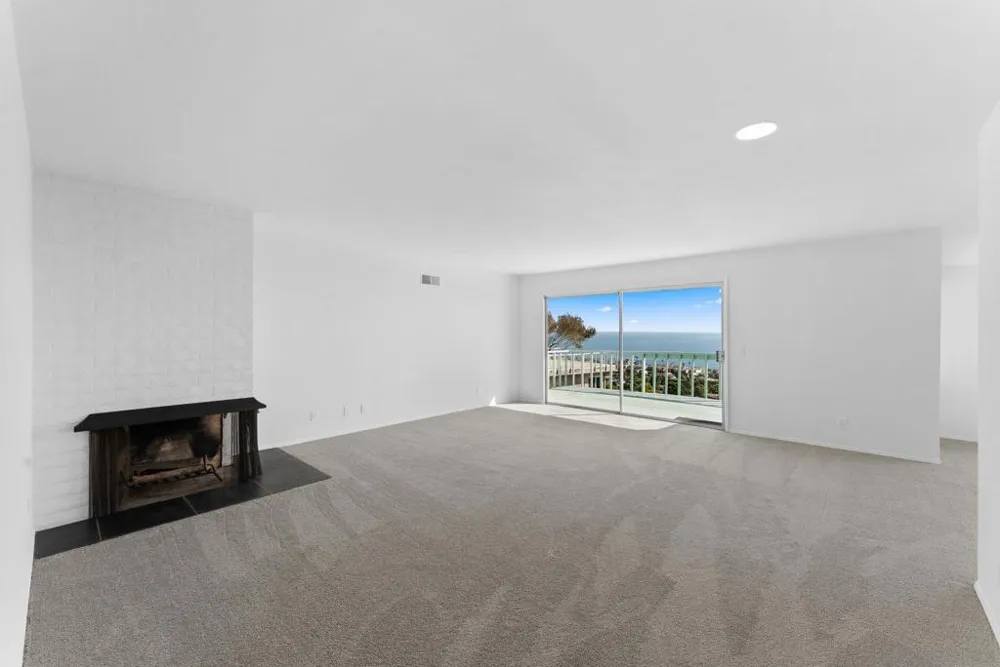 5995 La Jolla Corona La Jolla, CA 92037