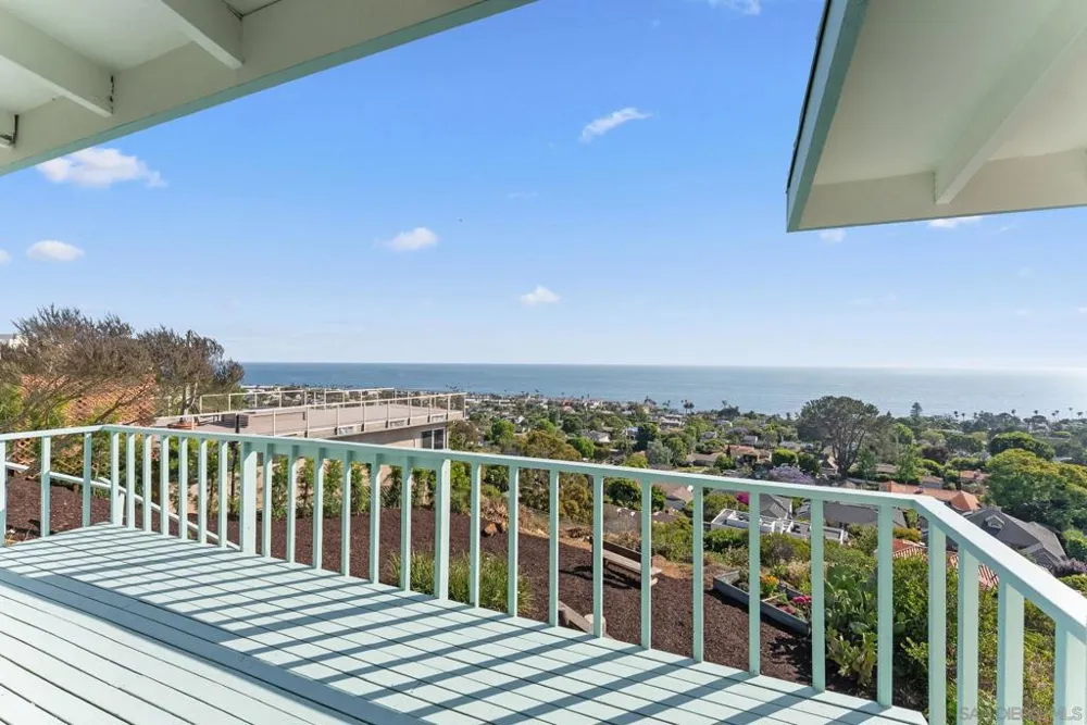 5995 La Jolla Corona La Jolla, CA 92037