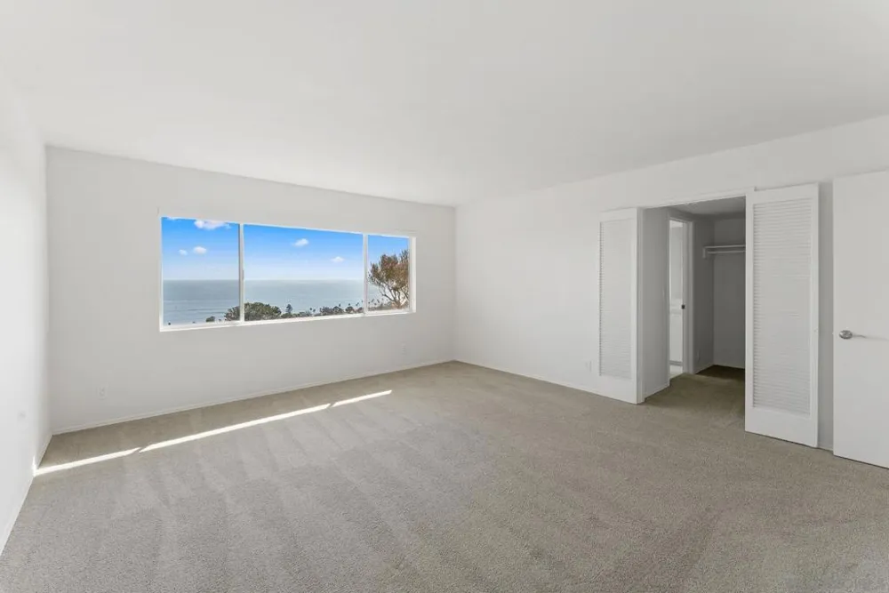 5995 La Jolla Corona La Jolla, CA 92037