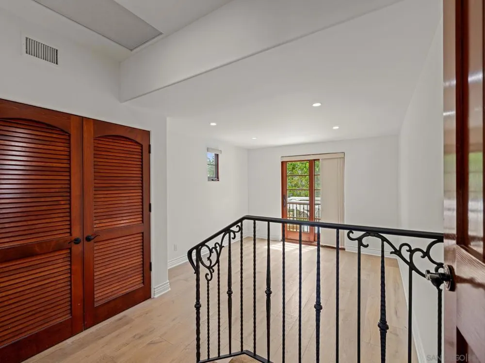 1385 Park Row La Jolla, CA 92037
