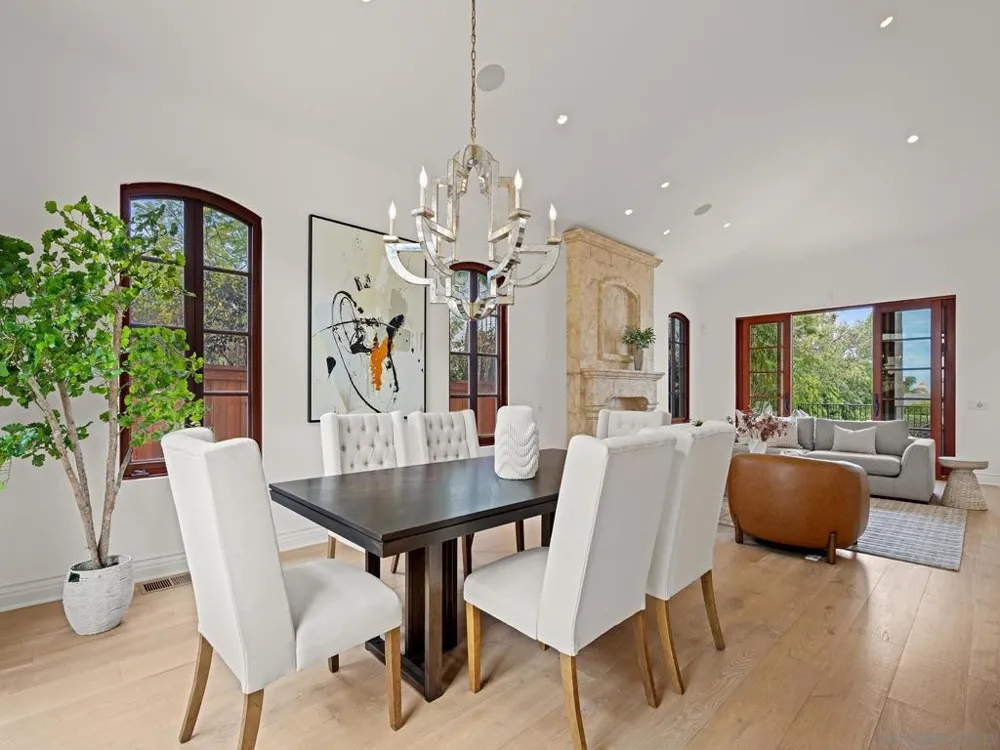 1385 Park Row La Jolla, CA 92037