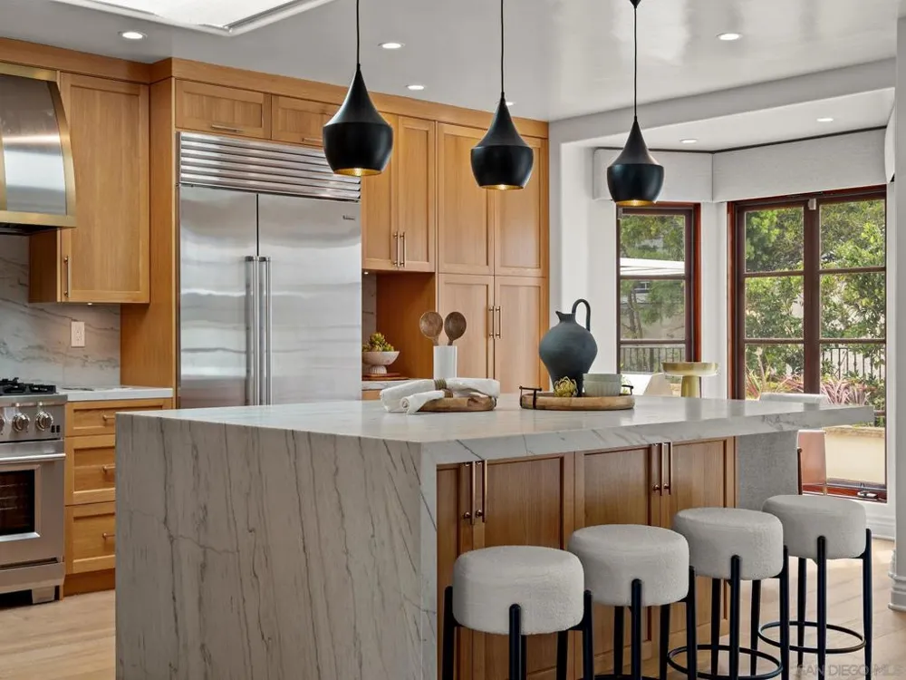 1385 Park Row La Jolla, CA 92037