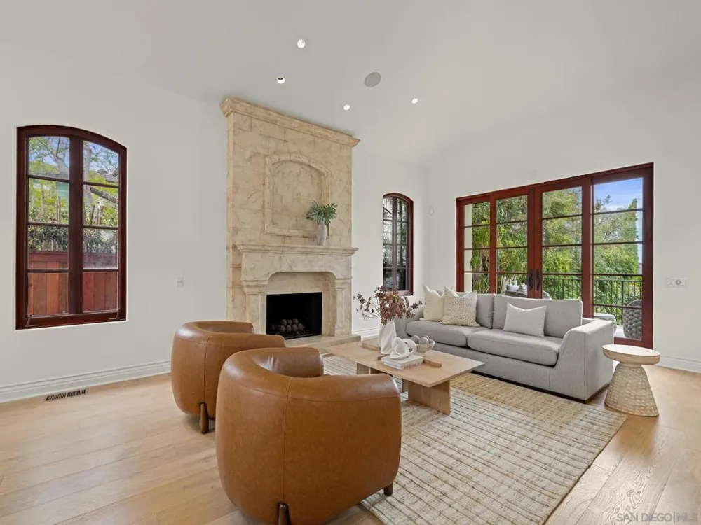 1385 Park Row La Jolla, CA 92037