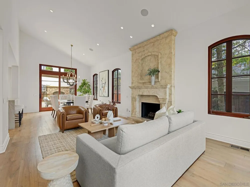 1385 Park Row La Jolla, CA 92037