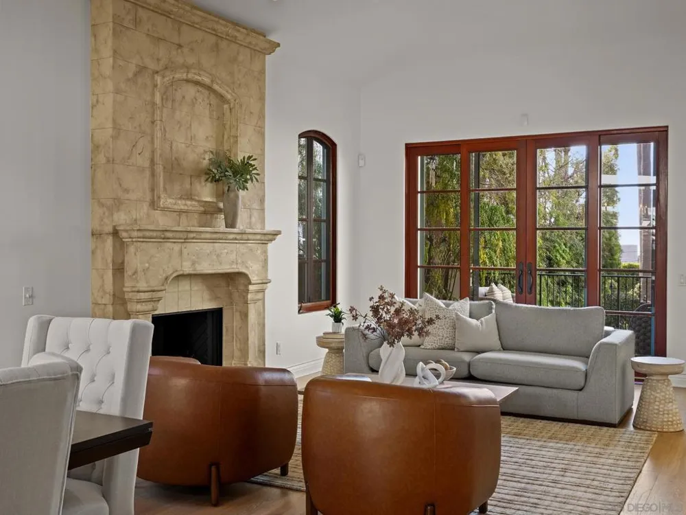 1385 Park Row La Jolla, CA 92037