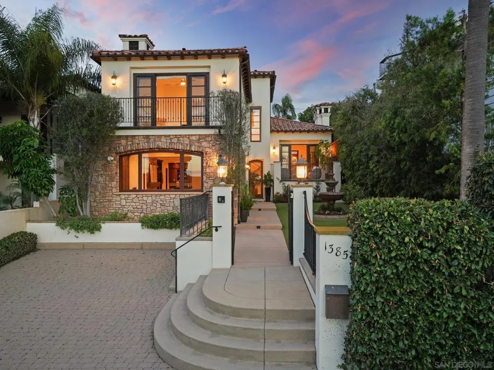1385 Park Row La Jolla, CA 92037