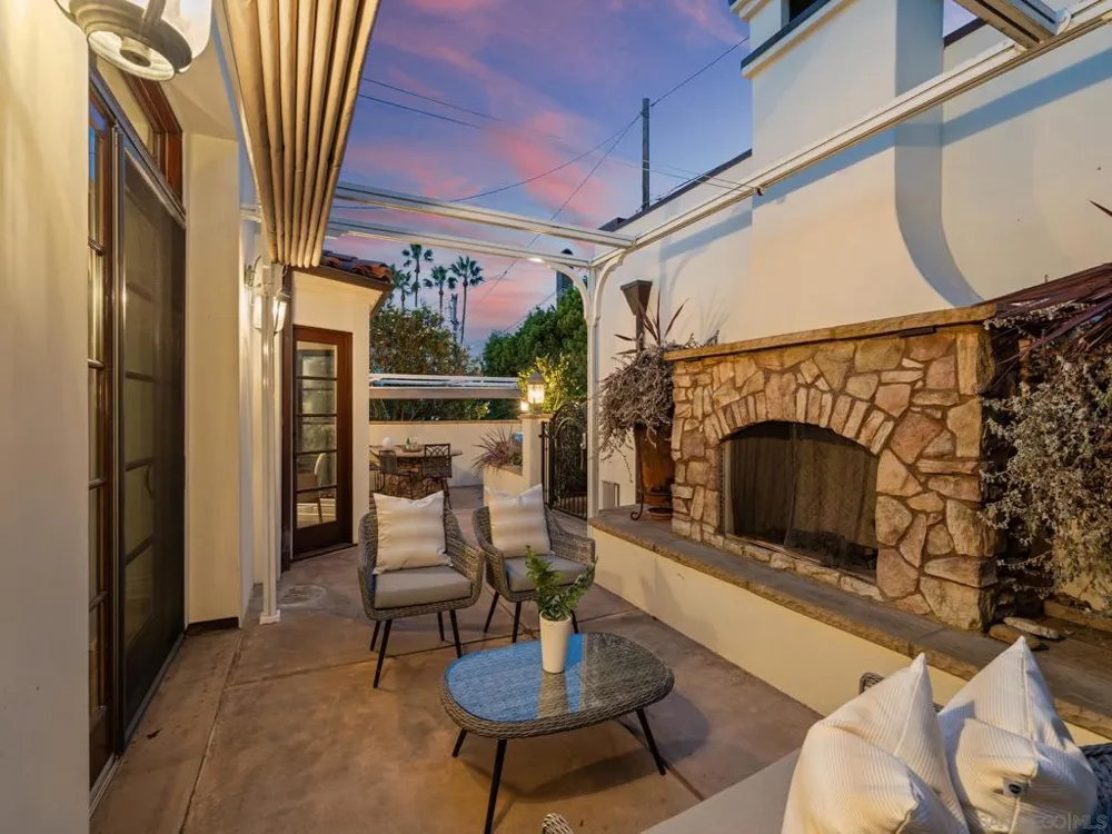 1385 Park Row La Jolla, CA 92037