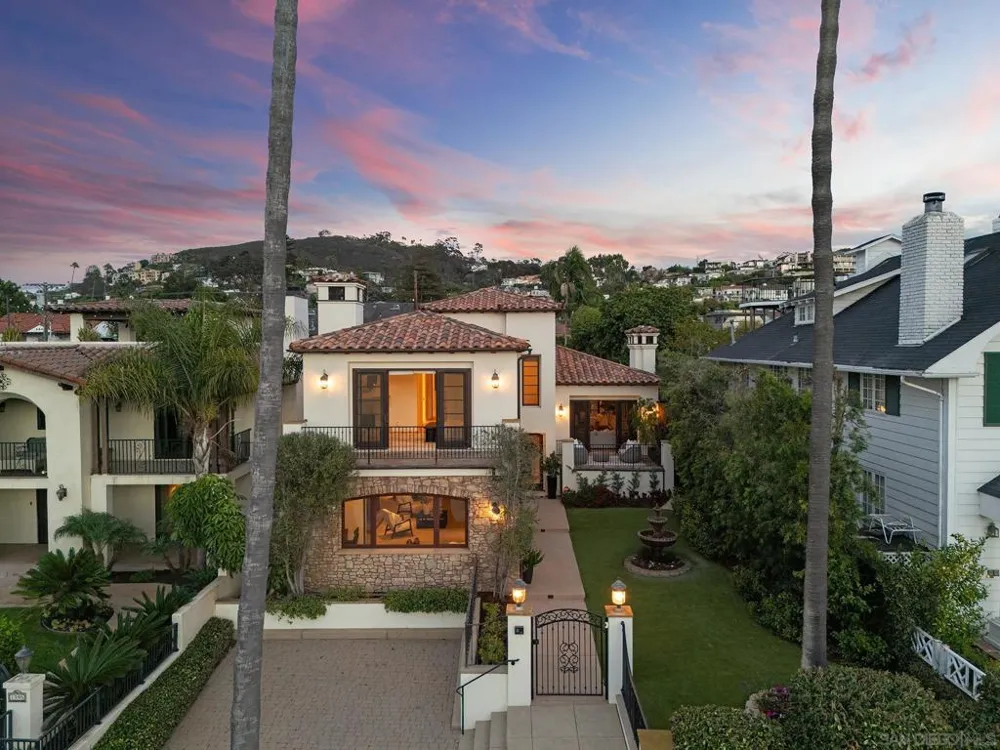 1385 Park Row La Jolla, CA 92037
