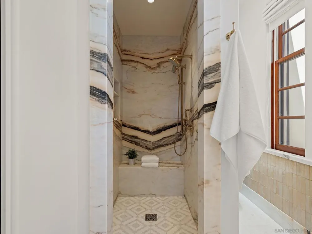 1385 Park Row La Jolla, CA 92037