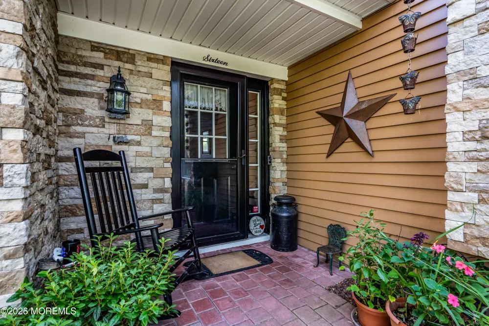 16 Hearth Court Howell, NJ 07731