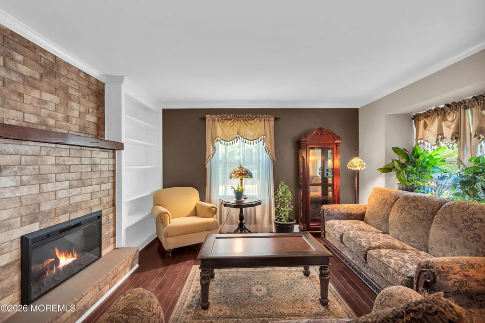 16 Hearth Court Howell, NJ 07731