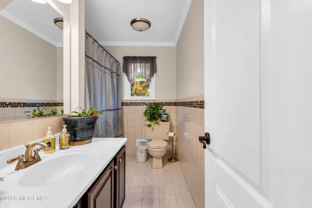 16 Hearth Court Howell, NJ 07731